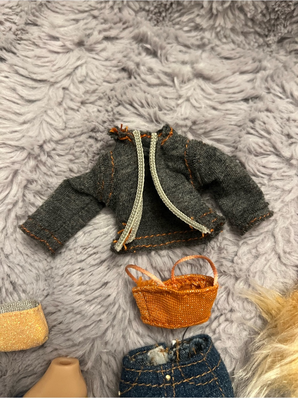 Bratz Dolls Shopping Spree Fashion Pack - Picture 6 of 6